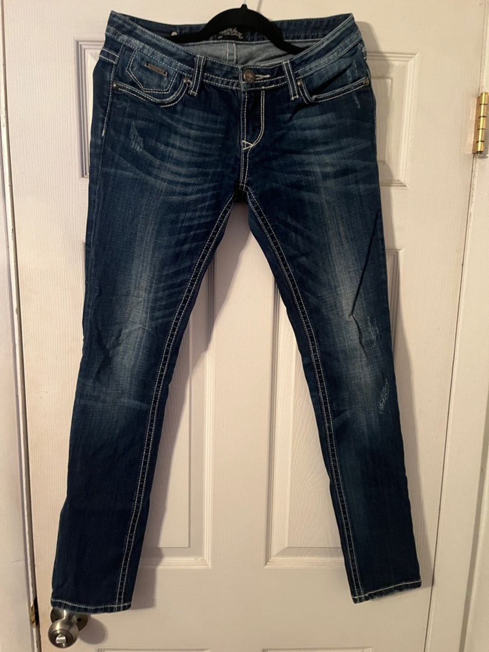 Women's Skinny Jeans in Dark Indigo Wash